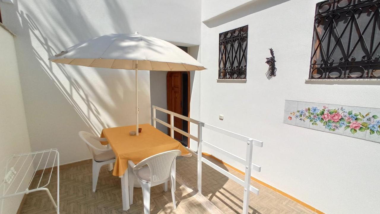 Villa Mary - Apartments Trani Eksteriør billede