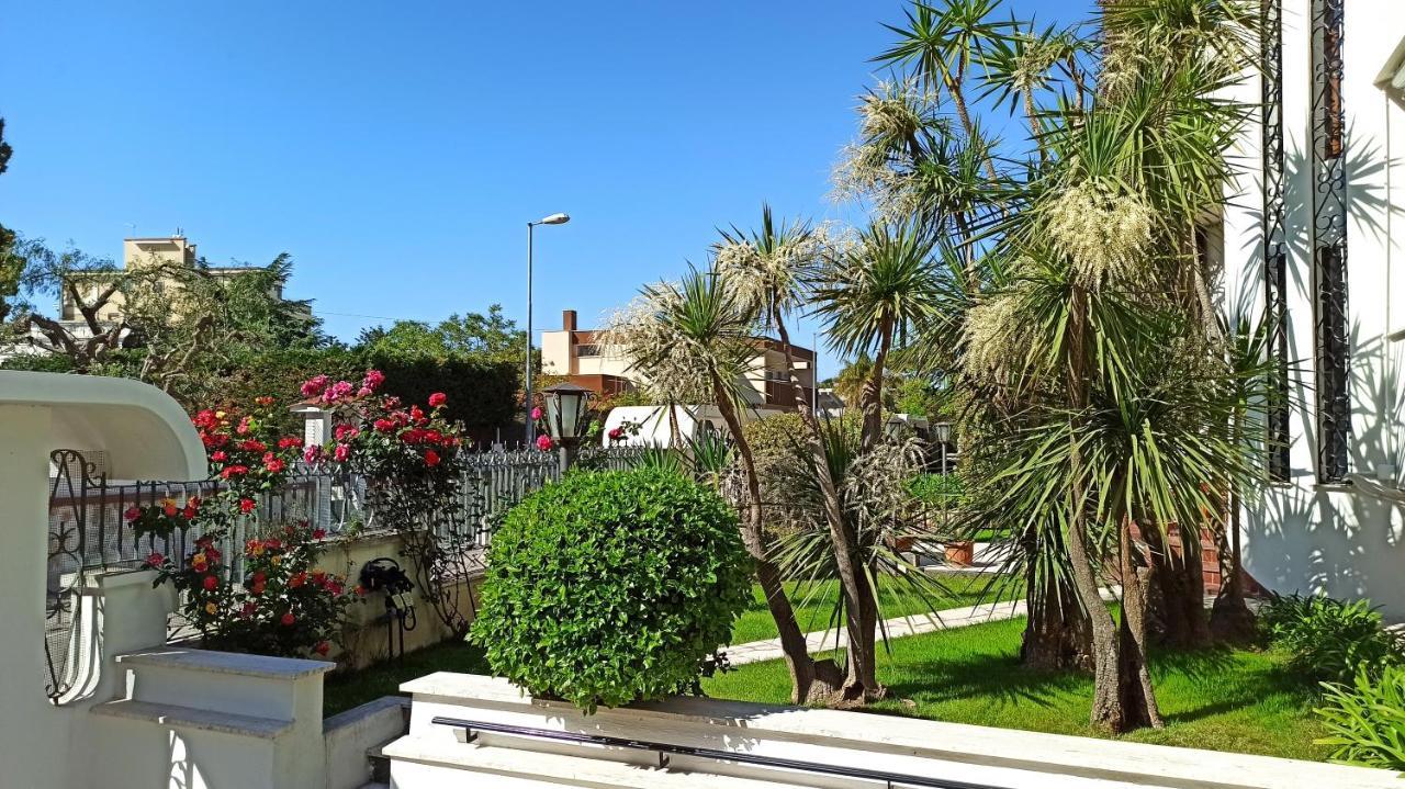 Villa Mary - Apartments Trani Eksteriør billede